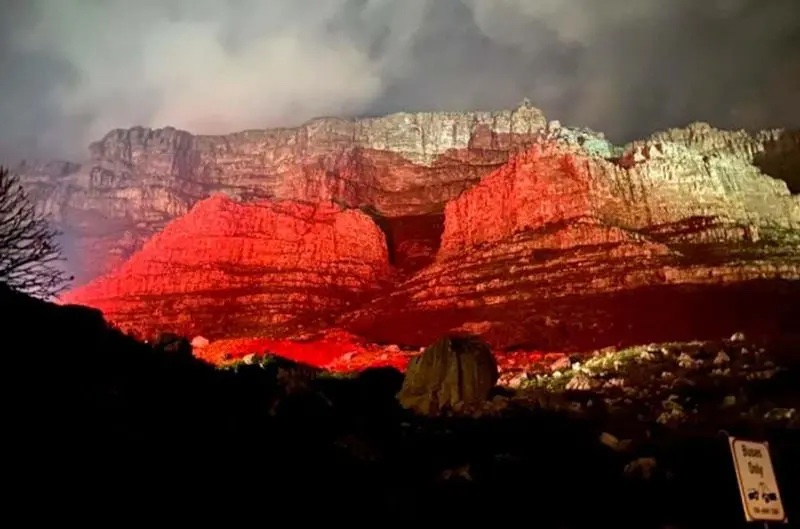 Cape Town Tourism Paint City Red to Get Us Off UK's List!!