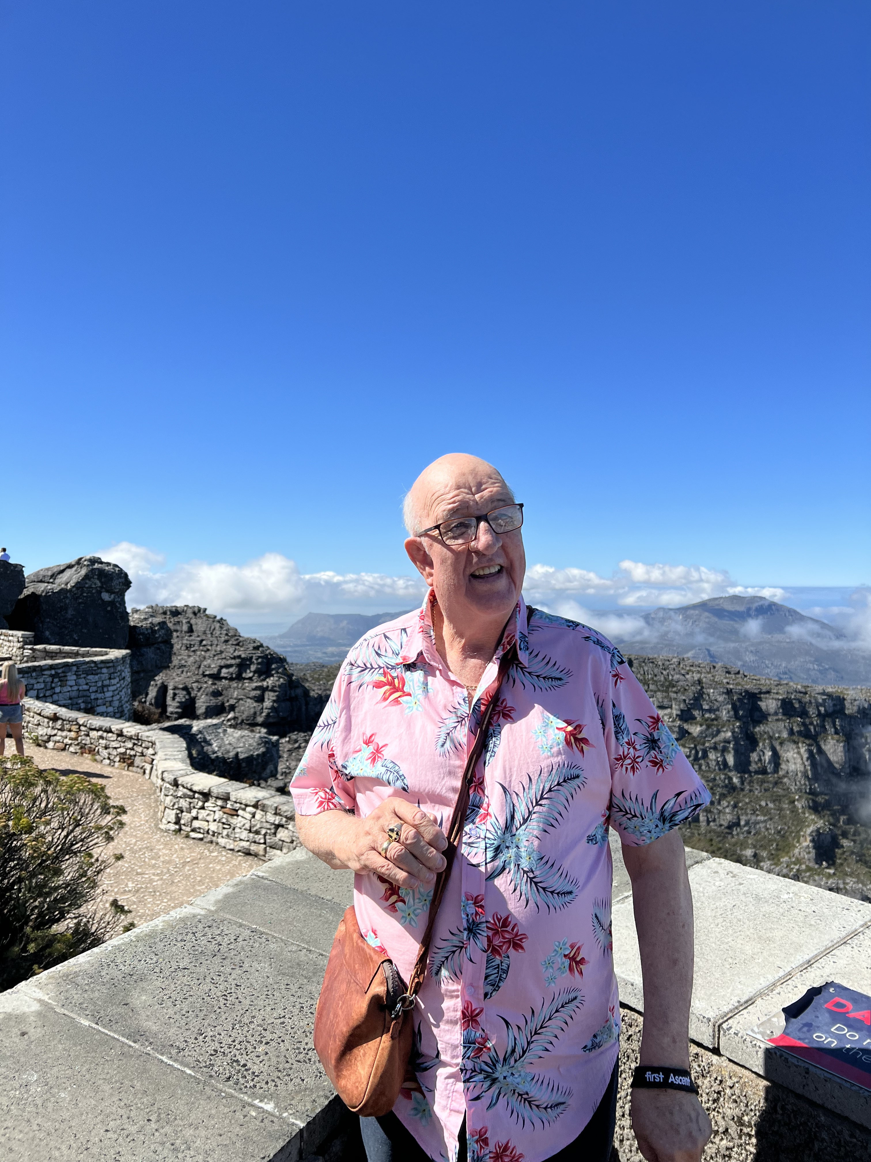 A South African who lived on table mountain for the first 11 months of his life has returned to the peak - for the first time - to celebrate his 79th birthday.